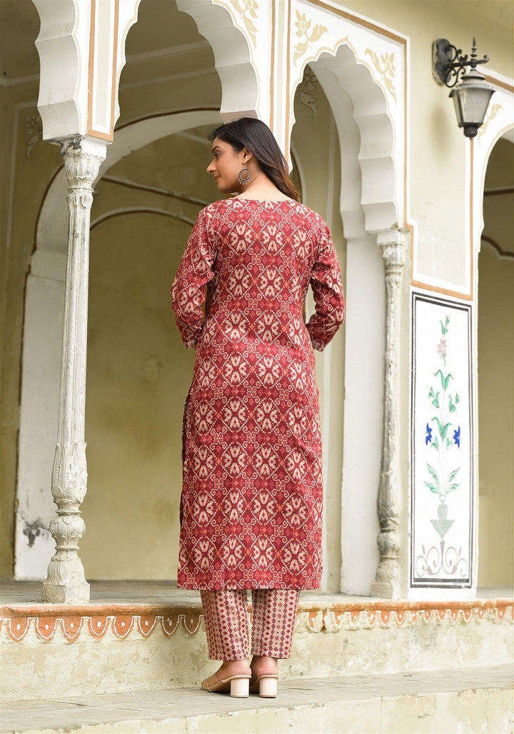 Beautiful and Simple Daily wear Kurta set With Dupatta and BottomMaterial composition : 100% ViscosLength : Knee LengthSleeve type : 3/4 SleeveStyle : StraightMaterial type : ViscosOccasion : Casual ,Office wear ,Party ,Wedding , Simple Daily wear Kurta set