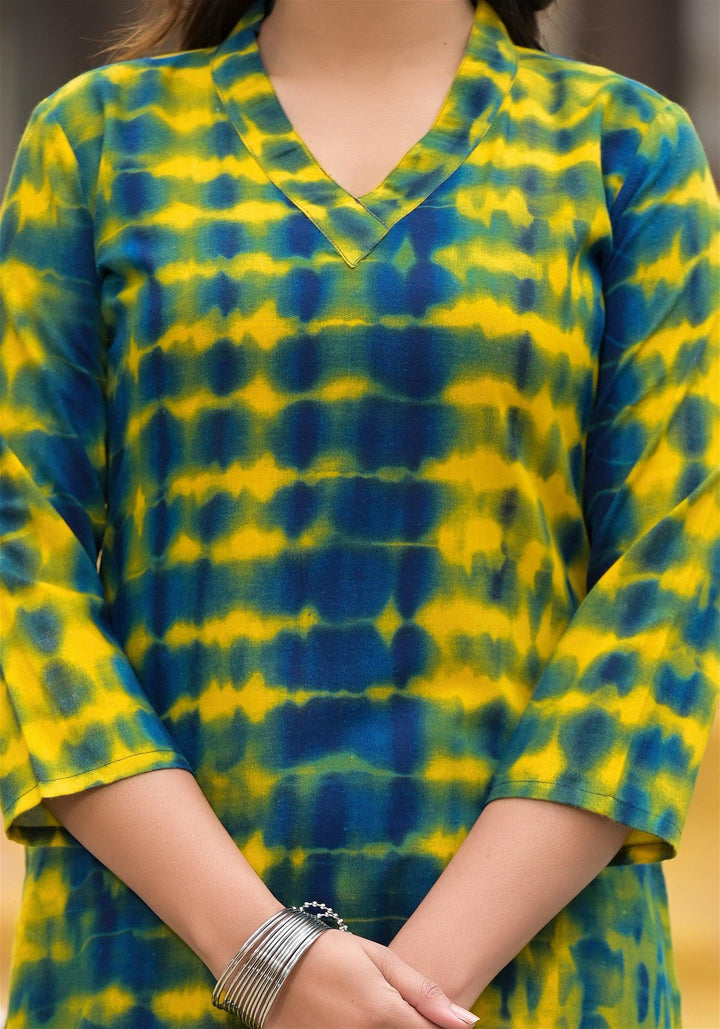 Simple and Beautiful Tie Die Printed Kurta Set with Bottom and DupattaMaterial composition : 100% CottonLength : Knee LengthSleeve type : 3/4 SleeveStyle : StraightMaterial type : CottonOccasion : Casual ,Office wear ,Party ,Wedding , Beautiful Tie Die Printed Kurta Set
