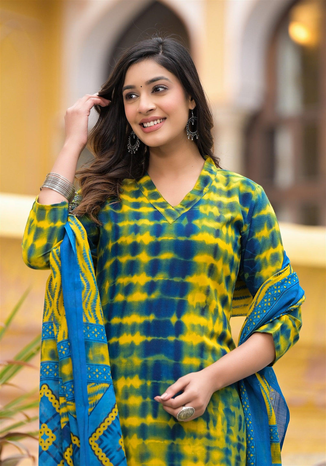 Simple and Beautiful Tie Die Printed Kurta Set with Bottom and DupattaMaterial composition : 100% CottonLength : Knee LengthSleeve type : 3/4 SleeveStyle : StraightMaterial type : CottonOccasion : Casual ,Office wear ,Party ,Wedding , Beautiful Tie Die Printed Kurta Set