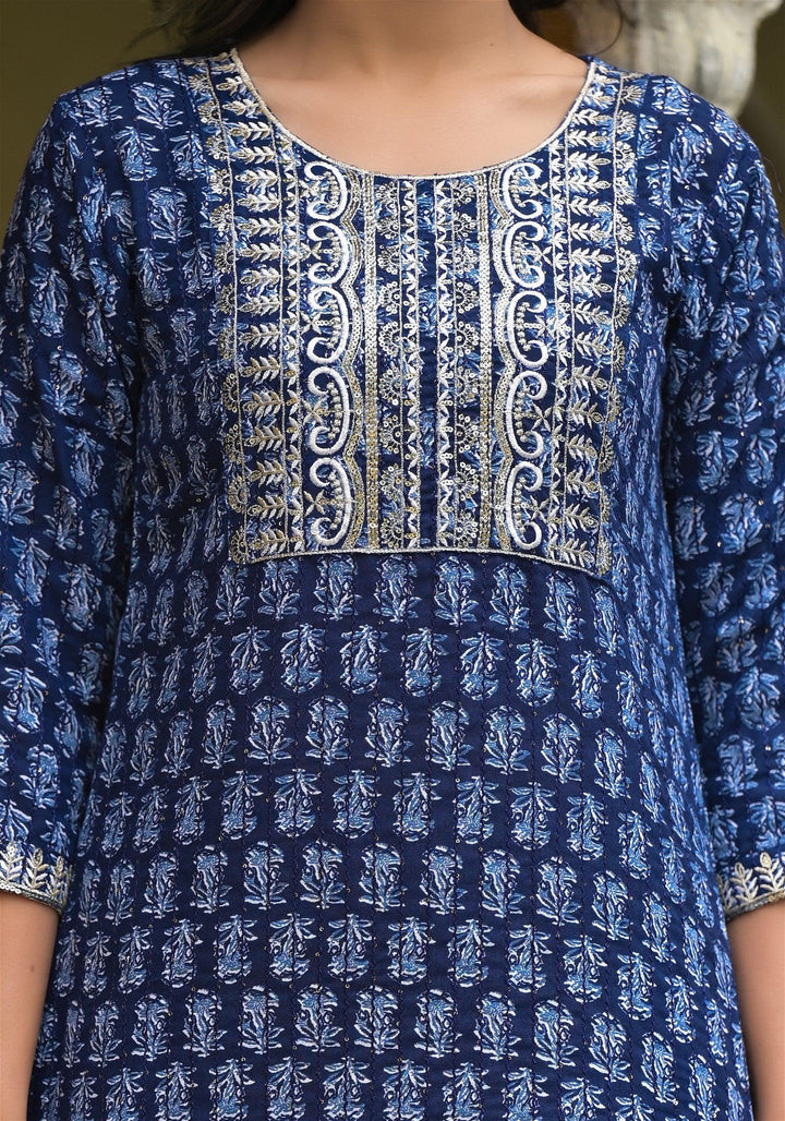 Simple and Designer Kurta set with Bottom and Dupatta in Blue ColorMaterial composition : 100% ViscosLength : Knee LengthSleeve type : 3/4 SleeveStyle : StraightMaterial type : ViscosOccasion : Casual ,Office wear ,Party ,Wedding , Designer Kurta set