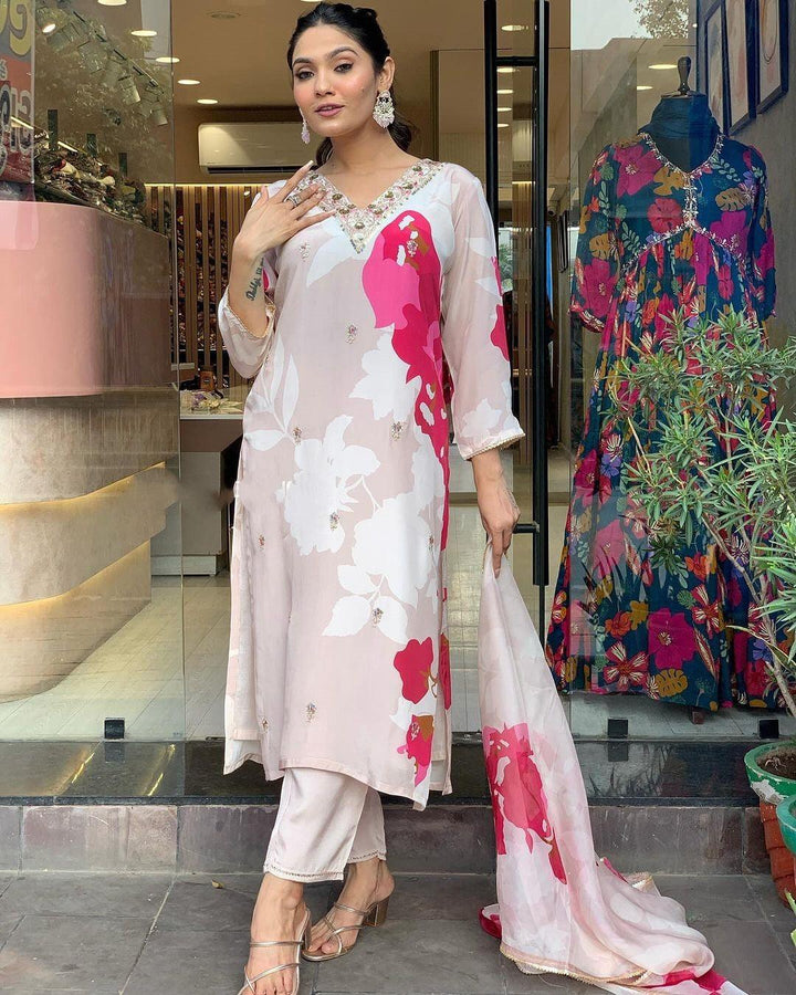 Women's Natural Crep  Kurti Pant With Dupatta CollectionTop Fabric : Natural Crap 
Bottom Fabric : Viscose rayon 
Dupatta : Premium Organza (Taby) 
Work : Embroidery
Lenght :45 inch 
 Natural Crep Kurti Pant